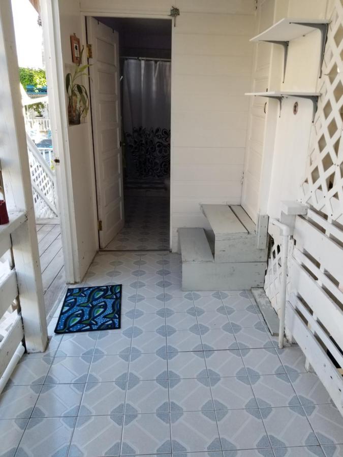 Chapito'S Apartment 1 Caye Caulker Buitenkant foto
